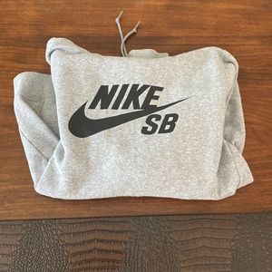 NIKE Large grey hoodie mens or womens doesn’t matter